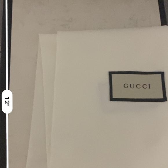 Gucci - Picture 4 of 4